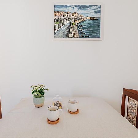 Green Leaves Apartment Syracuse ภายนอก รูปภาพ