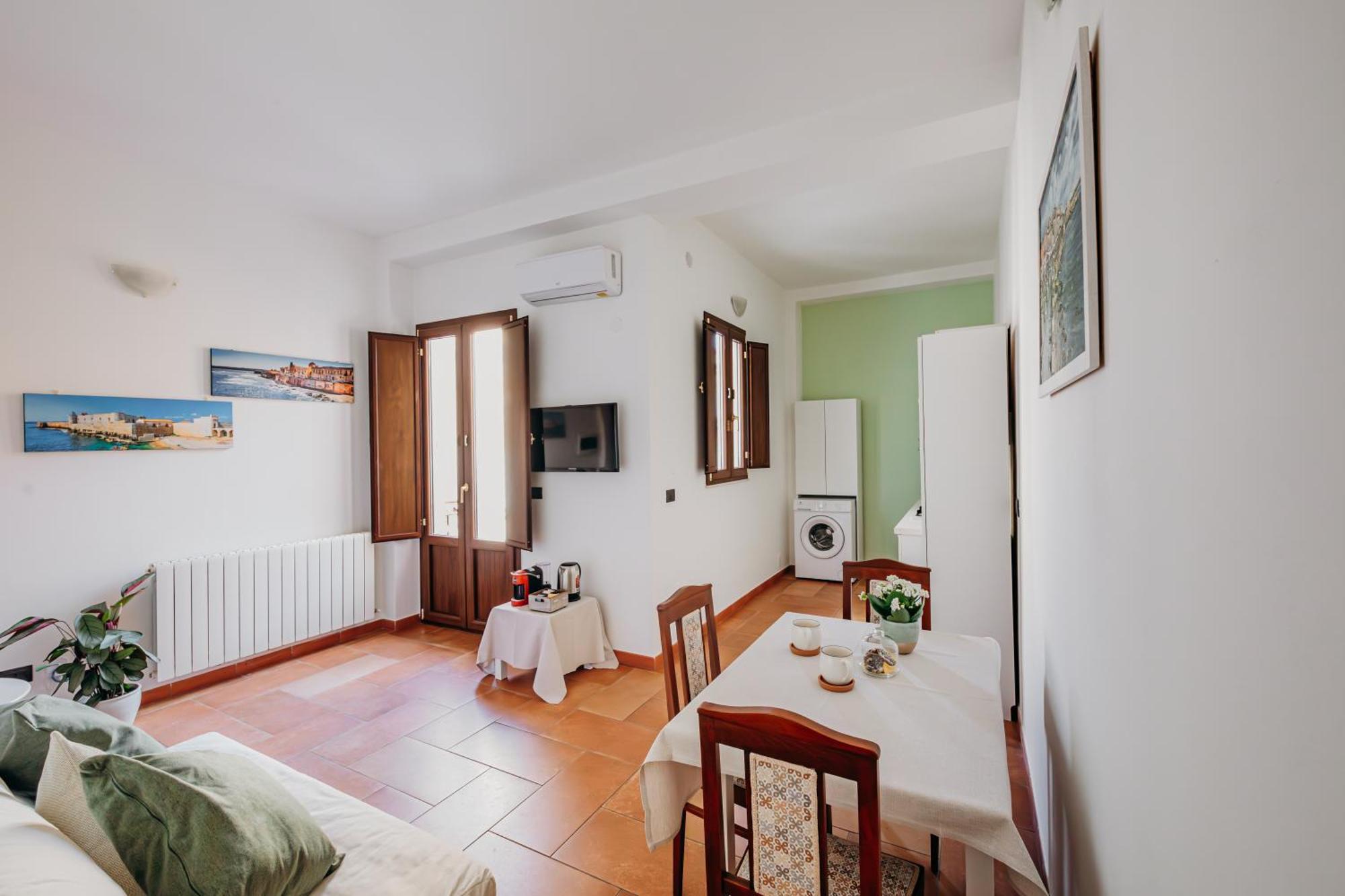 Green Leaves Apartment Syracuse ภายนอก รูปภาพ